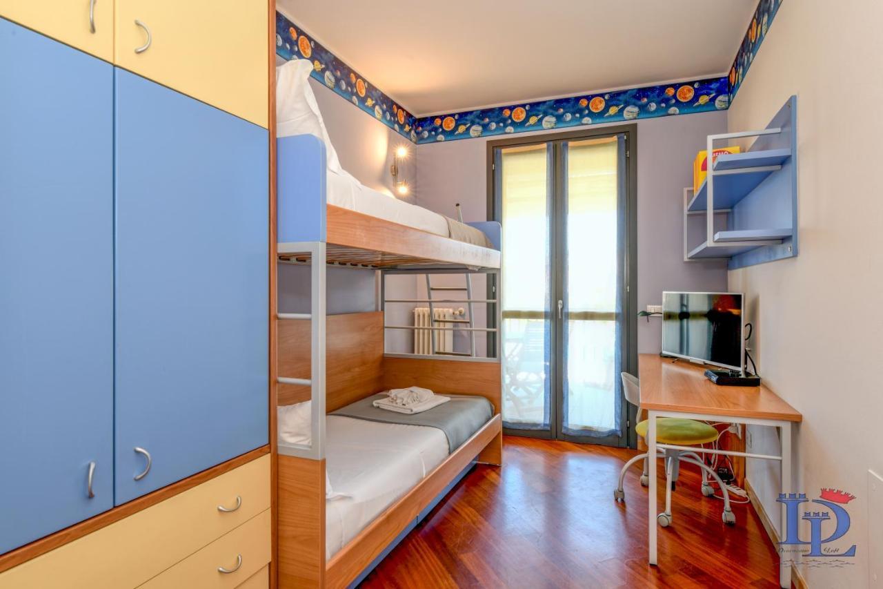 Desenzanoloft Official Partner Marriott Homes & Villas -Butterfly And 5 Pools Family Apartment 데센자노델가르다 외부 사진